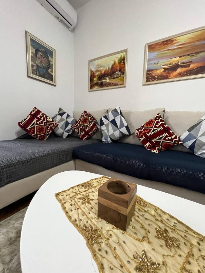 דירות טיראנה Cozy Nest Ledi מראה חיצוני תמונה