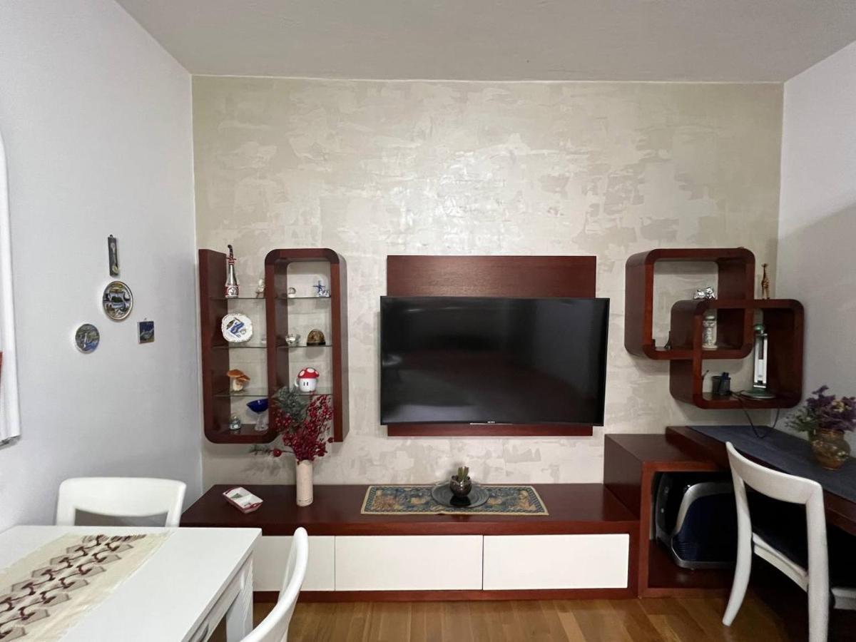 דירות טיראנה Cozy Nest Ledi מראה חיצוני תמונה